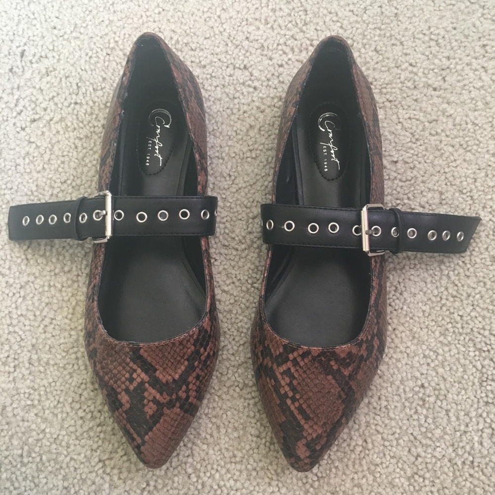 Cato’s Sz 8 flats NWOT